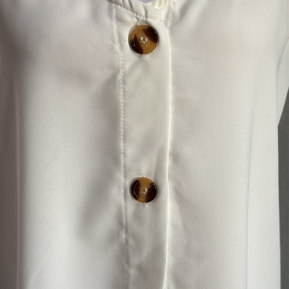 Elegant Cream Button-Down Women's Top - Picture 3 of 6